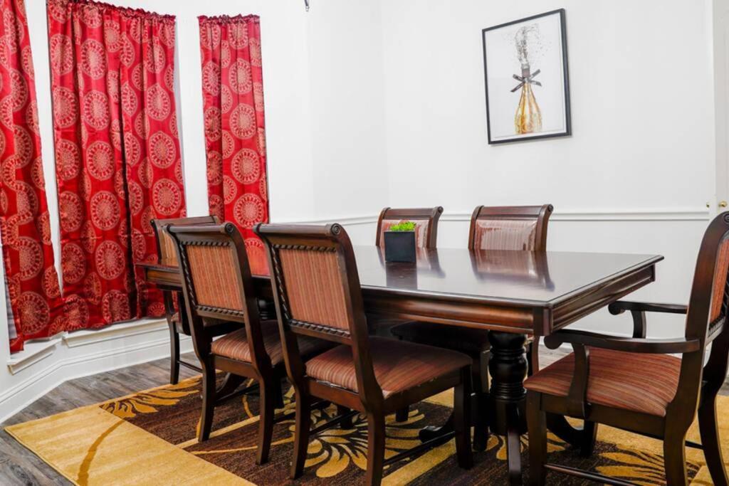 Вилла Remodeled Luxury With Proximity Льюисвилл Экстерьер фото